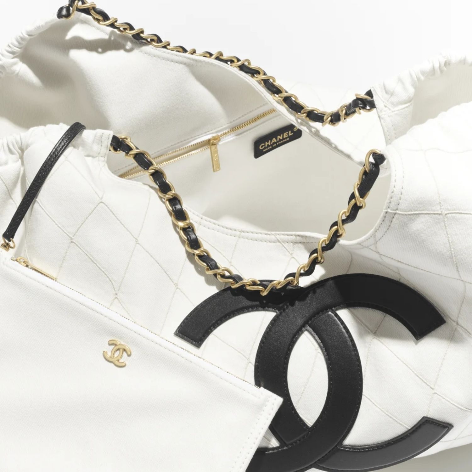 Chanel Coco Beach Small Shopping Tote Bag 16.9in/ 43cm White Denim Gold Hardware For Women AS6191-B23825-U8835