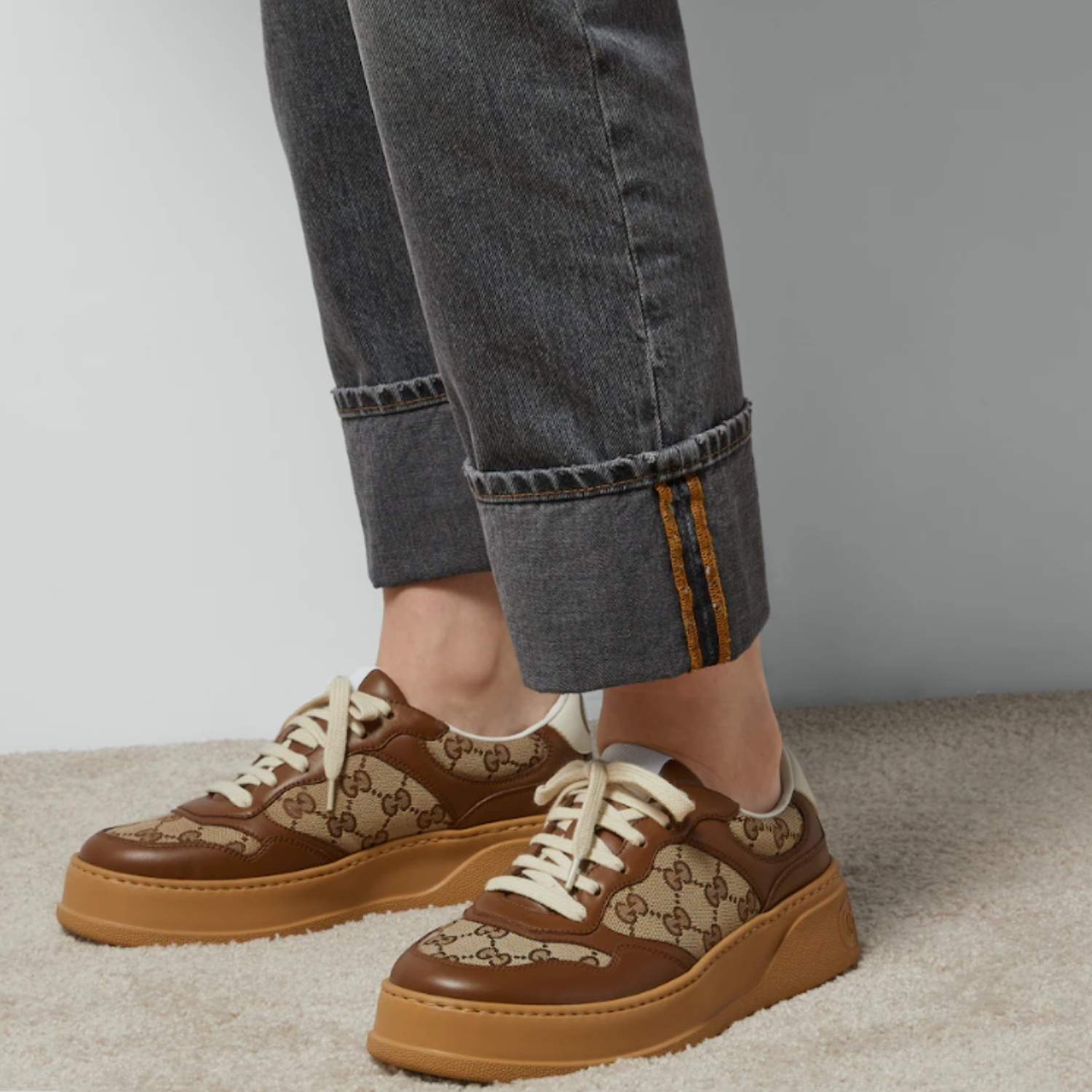 Gucci GG Sneakers Beige/ Ebony Original GG Canvas For Women 676092 UPG20 2866
