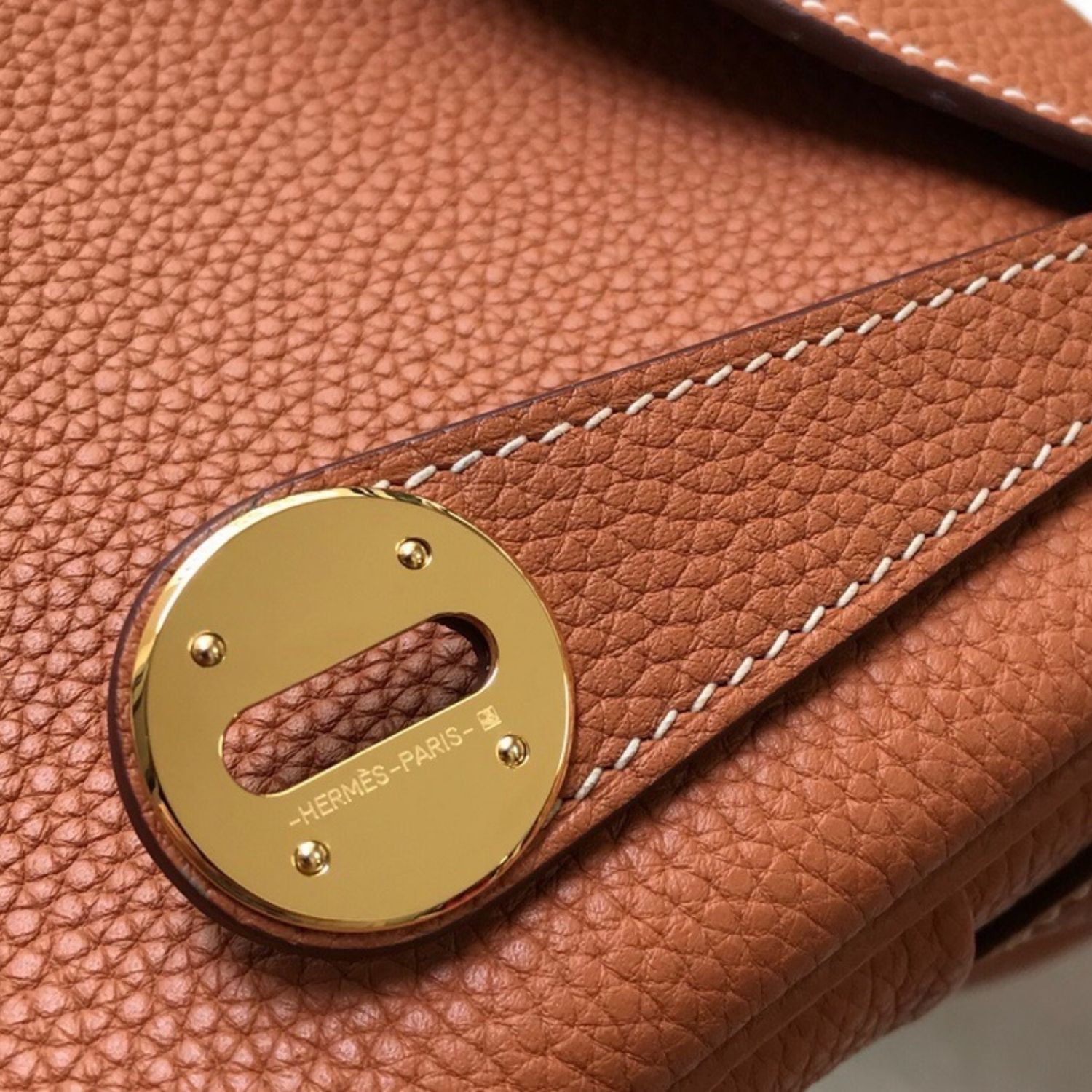 Hermes Lindy 26 Shoulder Bag 10.2in/ 26cm Cognac Gold Hardware For Women
