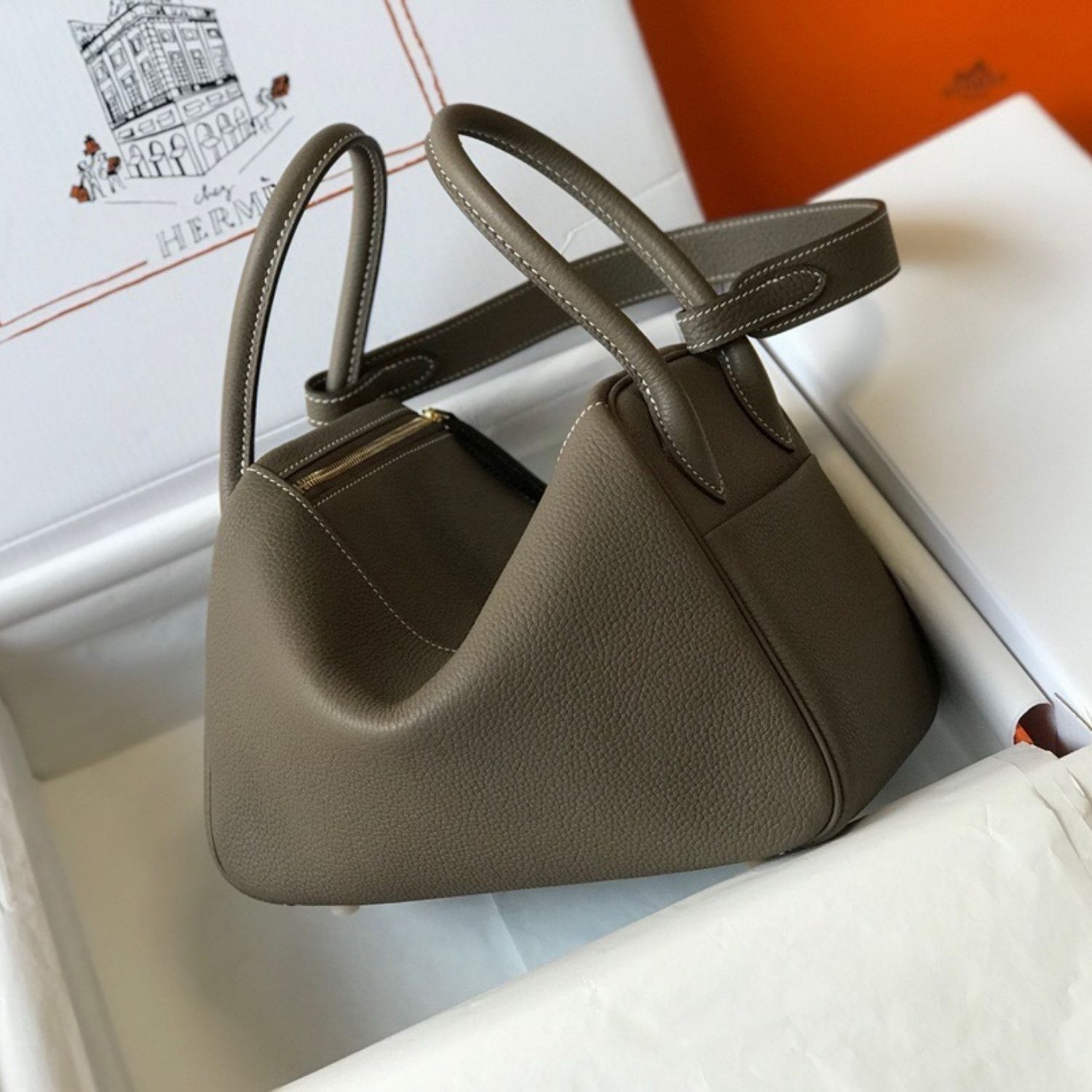 Hermes Lindy 26 Shoulder Bag 10.2in/ 26cm Etoupe Gold Hardware For Women