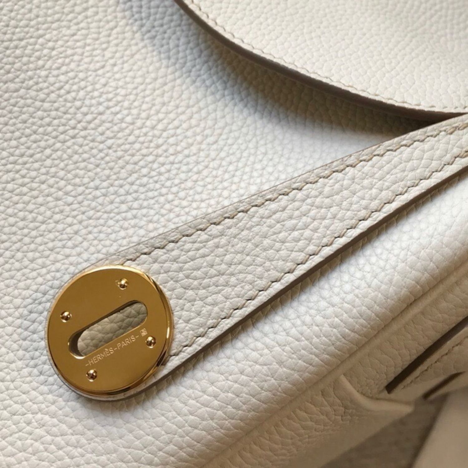 Hermes Lindy 26 Shoulder Bag 10.2in/ 26cm Craie Gold Hardware For Women