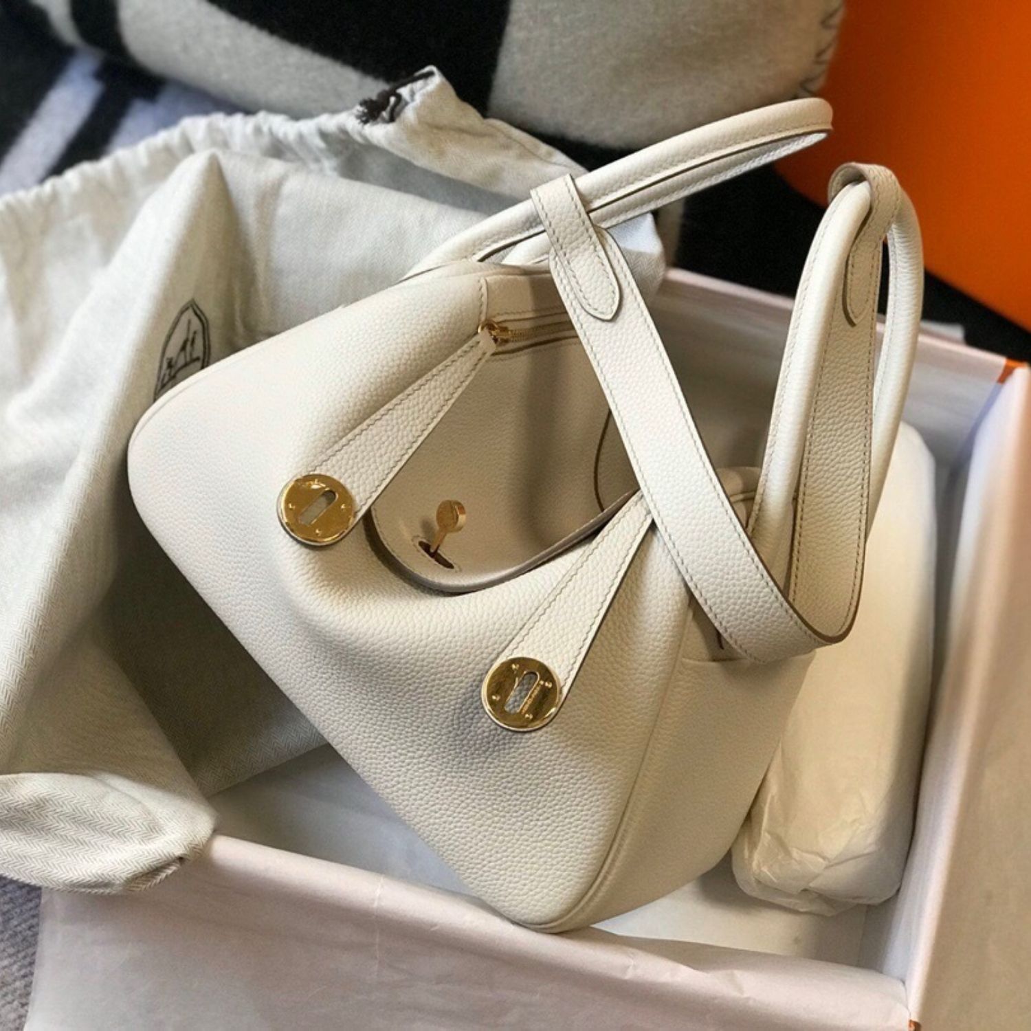 Hermes Lindy 26 Shoulder Bag 10.2in/ 26cm Craie Gold Hardware For Women