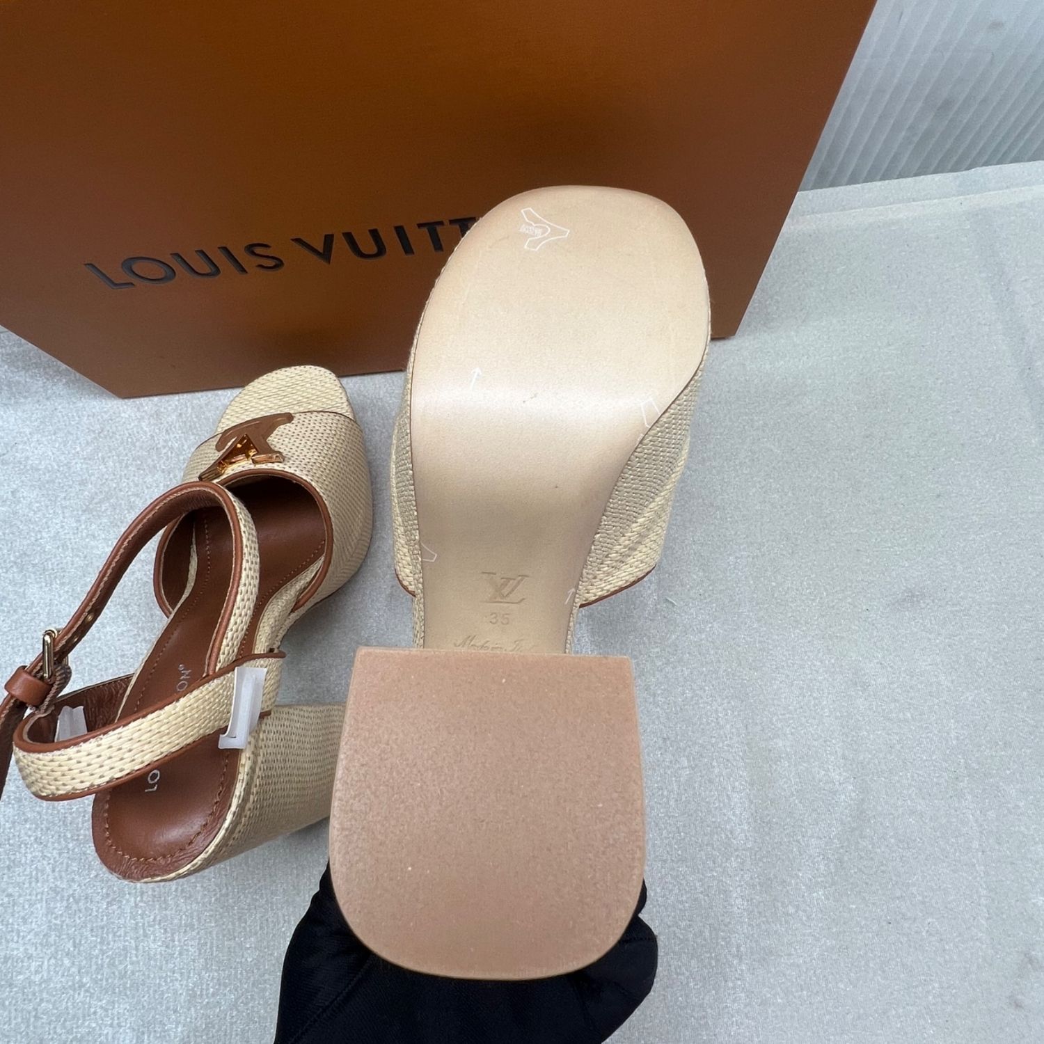 Louis Vuitton Mare Platform Sandal Natural Raffia For Women 1AK56O